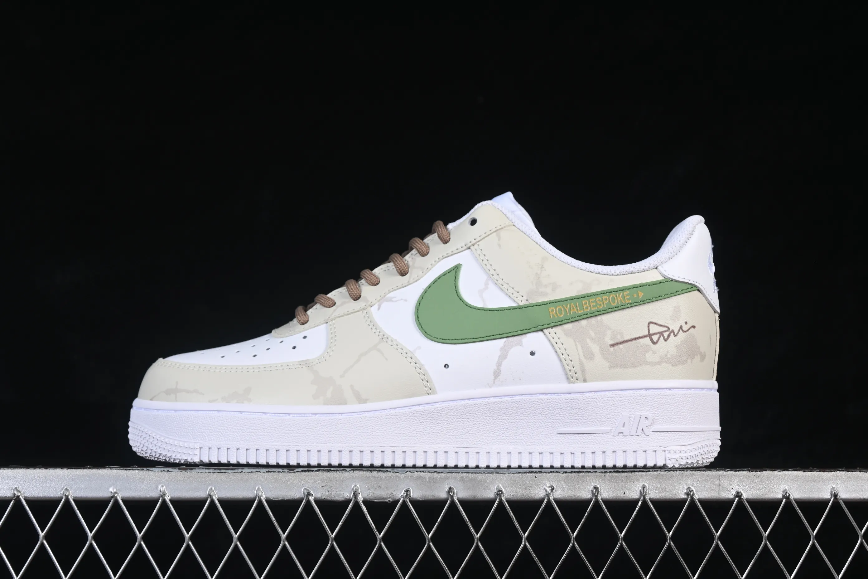 All categories Nk Air Force 1 Air Force series Nk Air Force 1 Low Air Force low-top Nike Air Force 1'07 Low brown-green prologue Air Force 1 low-top casual sneakers ZH0316-130